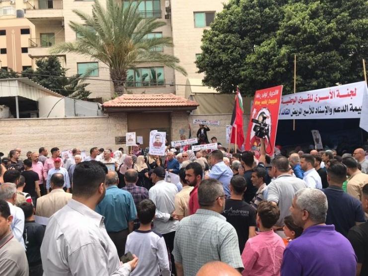مسيرة بغزة تحذر من ردود فعل غير متوقعة بقضية الاسير دقة