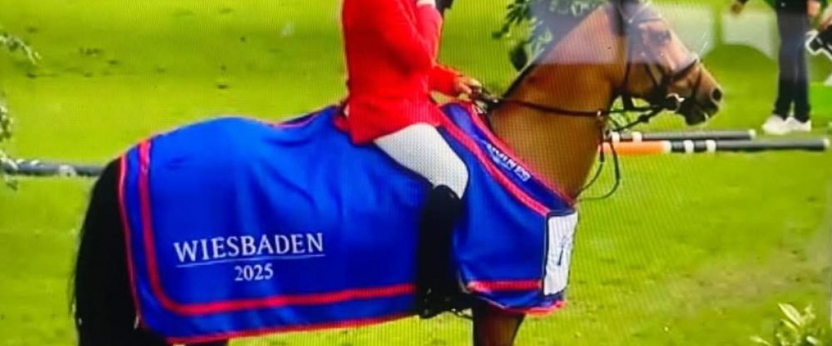 لاعب فروسية فلسطيني يتوج بلقب بطولة 