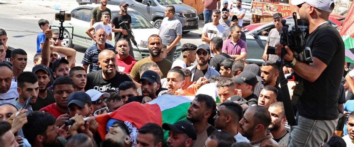 رام الله.. تشييع جثمان الشهيد محمد علوي في دير جرير