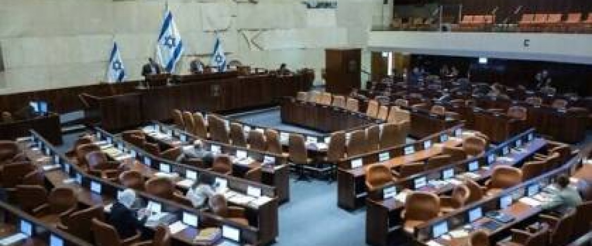 الائتلاف يؤجل التصويت على القوانين باستثناء مشروع الضم