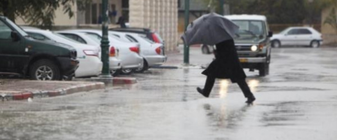 الطقس: استمرار تأثير المنخفض الجوي وزخات متفرقة من الأمطار