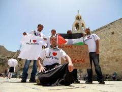 بالصور : بيت لحم فلسطينية مبادرة شبابية للتأكيد على هوية المدينة