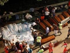 36 قتيلا في حادث سقوط حافلة ركاب من على جسر في ايطاليا