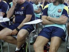 بالصور : رئيس برشلونة يعلن رحيل فيلانوفا عن تدريب الفريق بسبب المرض