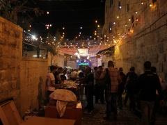 بالصور : نحو 350 الف مصل يحيون ليلة القدر في المسجد الاقصى