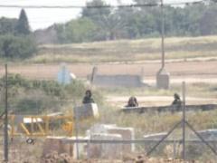 ألوية الناصر تتبنى قنص العامل على حدود غزة