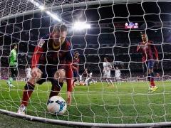 بالصور : ميسي يسطع 