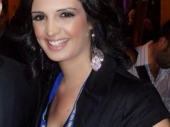 من علمني حرفاً كنت له عبداً