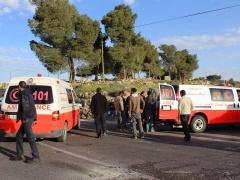 اصابة 26 مواطن في حادث سير وقع صباح اليوم على طريق الخليل بيت لحم ( صور )