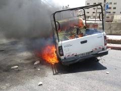 احتجاجات عنيفة على خلفية مقتل شاب من مخيم الأمعري