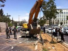 بالصور : استشهاد فلسطيني في القدس بدعوى تنفيذ عملية بجرافة