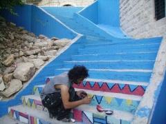 بالصور : بث روح الحياة العامة والحركة في إحدى أدراج مدينة بيت لحم