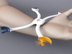 “إنتل” تمنح جائزة 500,000 دولار لاختراع سوار إلكتروني يتحول إلى طائرة بدون طيار