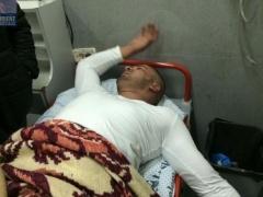 مستوطنون يعتدون على شاب مقدسي بآلة حادة