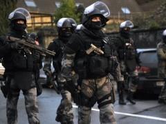 الحرب على الارهاب:- احتجاز رهائن بعد تبادل لاطلاق النار في بلدة شمال باريس