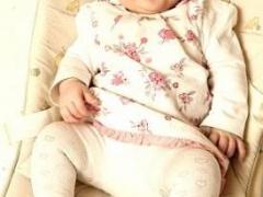 عائلة تستقبل الفتاة الأولى.. منذ 200 سنة !! (صور)