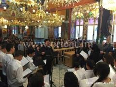 فرقة التراتيل البيزنطية تنشد مجموعة من التراتيل البيزنطية في كنيسة الاباء الاجداد