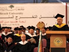 'بيرزيت' تبدأ احتفالات تخريج الفوج الأربعين من طلبتها