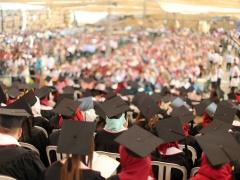 'بيرزيت' تبدأ احتفالات تخريج الفوج الأربعين من طلبتها