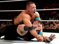 بالصور : كارثة تحل على جون سينا في عرض Elimination Chamer