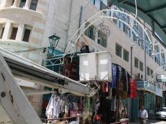 بلدية بيت لحم تعمل على تزيين مساجد المدينة والشوارع والحارات والميادين إستعدادا للشهر الفضيل