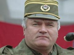 بالصور: أخطر 5 مجرمين هاربين أنهكوا الـ 