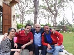 العرّاب … ينجز، ونجومه صاروا أسرة واحدة… آخر الصور من مكان التصوير