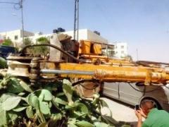 بالصور| انقلاب جرافة ببيت ساحور