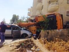 بالصور| انقلاب جرافة ببيت ساحور