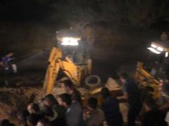 بالصور : وفاة مواطن من مخيم الفوار في حادث عمل ببيت امر