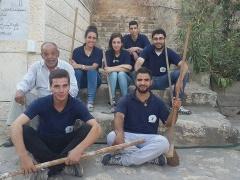 بالصور | مجلس شبابي بيت لحم يشارك في تنظيف مقبرة الأرمن