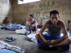 اخطر سجن بالعالم.. الشرطة تحرسه من الخارج ولا تجرؤ على دخوله