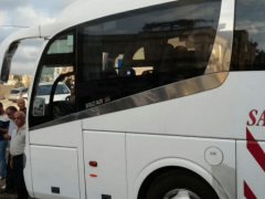 الاحتلال يعترض حافلة بشفاعمرو قبيل انطلاقها للأقصى