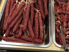 الصين.. أرز بلاستيكي ومكسرات محشوة بالإسمنت