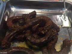 الصين.. أرز بلاستيكي ومكسرات محشوة بالإسمنت