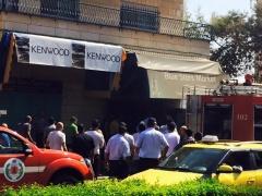 بالصور اخماد حريق في سوبر ماركت في بيت لحم