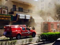 بالصور اخماد حريق في سوبر ماركت في بيت لحم