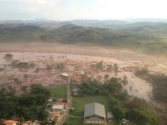 15 قتيلا و 45 مفقودا على الأقل في انهيار سدّ في البرازيل