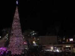 الناصرة تضيء شجرة الميلاد وتعلن بدء الإحتفالات