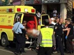 محدث : إصابة 3 إسرائيليين في عملية طعن بتل الربيع المحتلة