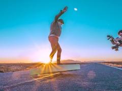 ArcaBoard لوح عائم بسعر 20 ألف دولار