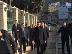 بالصور | وزير السياحة الاردني يتفقد اعمال الترميم في كنيسة المهد