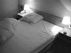 تعلّم كيف تستخدم هاتفك لكشف كاميرات المراقبة المخفية..