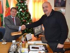 بالصـور- القنصل البرتغالي في فلسطين يزور بلدية بيت ساحور