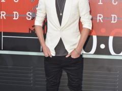 هل تفوق إبن دايفيد بيكهام عليه بالأناقة؟!