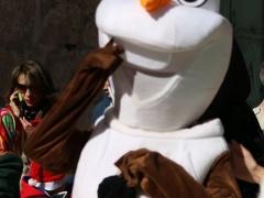 بالصور: احتفالات عيد الميلاد المجيد حسب التقويم الشرقي وسط مقاطعة شعبية