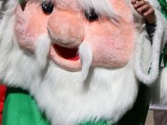 بالصور: احتفالات عيد الميلاد المجيد حسب التقويم الشرقي وسط مقاطعة شعبية