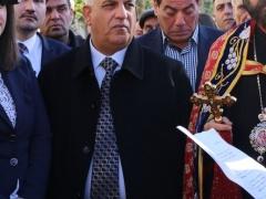 بالصور: احتفالات عيد الميلاد المجيد حسب التقويم الشرقي وسط مقاطعة شعبية