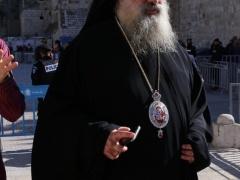 بالصور: احتفالات عيد الميلاد المجيد حسب التقويم الشرقي وسط مقاطعة شعبية