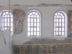 إكتشاف أيقونات تاريخية كبيرة مصنوعة من الذهب على جدران كنيسة المهد